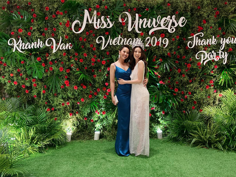 Giống Khánh Vân, Thu Phương cũng tham gia một số cuộc thi nhan sắc.