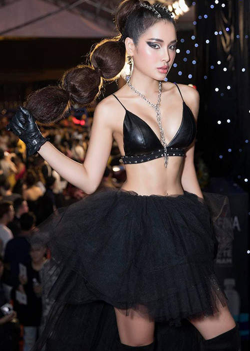 Phương Trinh Jolie là một trong số những mỹ nhân Việt công khai dao kéo.