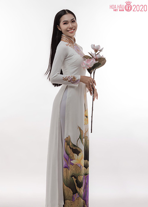 Do COVID-19, cuộc thi Hoa hậu Việt Nam 2020 dự kiến sẽ hoãn đến cuối năm. Theo fanpage Hoa cuộc thi, thời hạn nộp hồ sơ cho các thí sinh khu vực miền Nam gia hạn từ 7/8 lên 25/9, khu vực miền Bắc từ 29/8 lên 26/10.