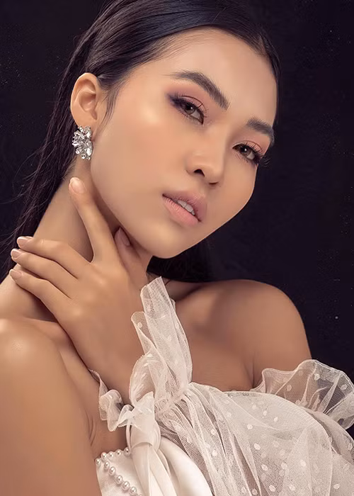 Tên tuổi của mẫu nữ đến từ Khánh Hòa hiện tại được ít người biết đến.