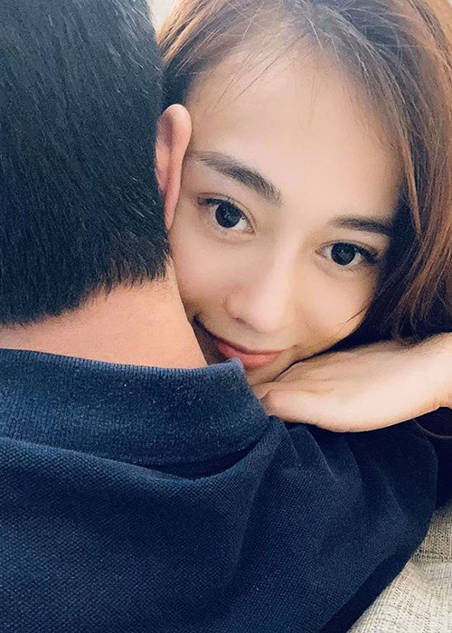 Công khai bạn trai cách đây chưa lâu, tuy nhiên mới đây, diễn viên Phương Oanh cho biết cô đã chia tay bạn trai. Về lý do đường ai nấy đi, Phương Oanh bảy tỏ, cả hai nhận ra có nhiều vấn đề chưa phù hợp.