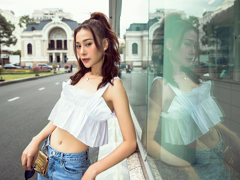 Sau mối tình đầu tiên đổ vỡ, Phương Oanh tiếp tục tin tưởng vào tình yêu nhưng rồi lại bị phản bội. Nữ diễn viên không bao giờ trách người thứ ba. Nếu có trách, cô chỉ trách bạn trai mình.