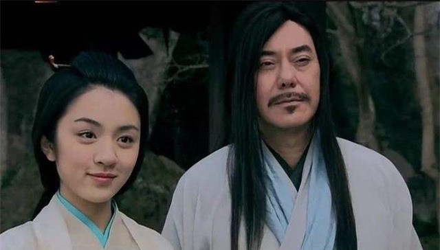 Vì tổn hao tâm lực viết lại Cửu Âm Chân Kinh, lại thêm sinh nở khó khăn nên Phùng Hành qua đời. Vì quá yêu vợ, Hoàng Dược Sư sau này một mình nuôi con gái lớn khôn, ngày đêm đều thương nhớ Phùng Hành. Phùng Hành và Mai Siêu Phong bằng tuổi nhau nên Phùng Thị kém Hoàng Dược Sư 25 tuổi. Dù chênh lệch tuổi tác khá lớn song điều này không ảnh hưởng đến cuộc sống hạnh phúc của hai người.