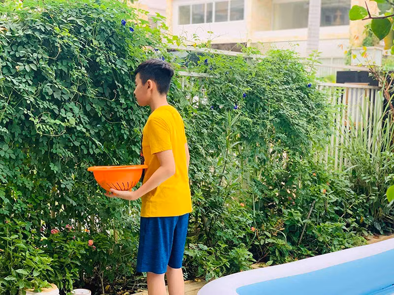 Duy Anh năm nay 11 tuổi. Theo lời Thân Thúy Hà, con trai thừa hưởng nhiều tính cách của mẹ.