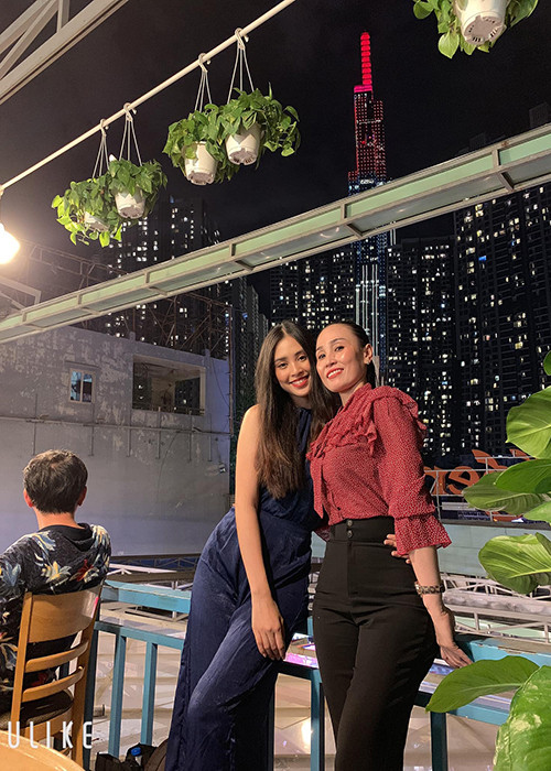 Cuộc sống bên gia đình của Tiểu Vy không có quá nhiều thay đổi.