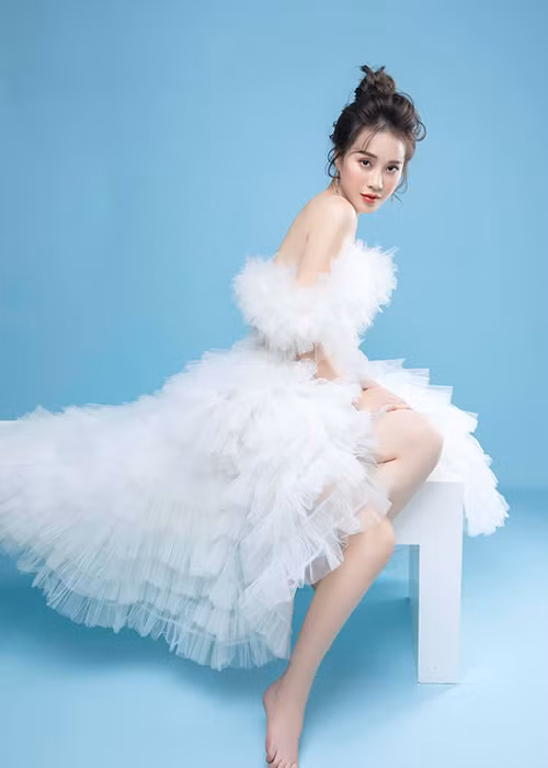 9X hiện tại theo đuổi công việc MC.