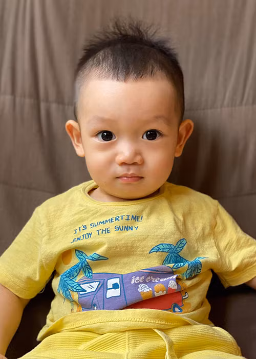 Ngọc Thạch khoe con trai thứ hai kháu khỉnh.