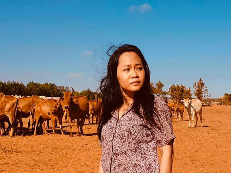 Dù thuộc tuyến nhân vật phụ nhưng Hồng Hoang được nhiều khán giả yêu thích không kém dàn nhân vật chính trong phim "Cát đỏ".