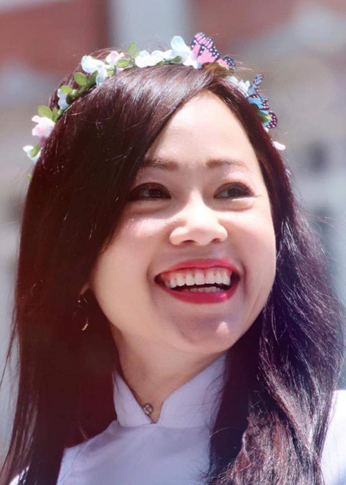 Ngoài đời, Hồng Hoang của phim "Cát đỏ" khá lận đận trong chuyện tình cảm.