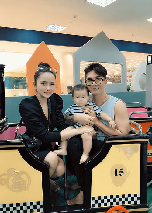 Từ khi gắn bó với Huỳnh Như, Khánh Đơn tự nhận bản thân biết lo nghĩ và quan tâm cho gia đình nhiều hơn trước.