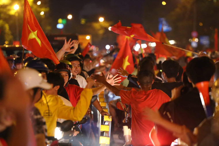 Rất nhiều những hình ảnh làm lay động lòng người.