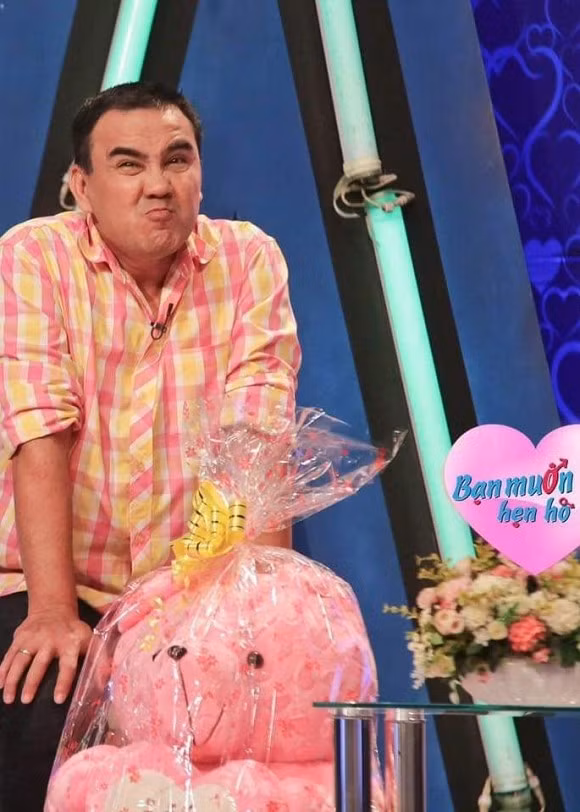 Bieu cam nhi nho khong dung hang cua MC Quyen Linh khien dan mang hung phan-Hinh-19