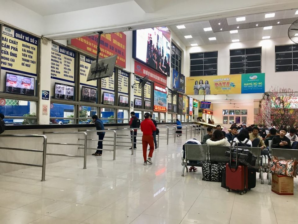 Ben xe My Dinh bat ngo vang khach trong nhung ngay giap Tet Nguyen dan-Hinh-2