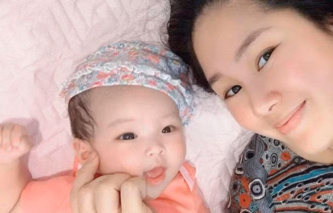 Le Phuong khoe canh nam cho chong tre nau nuong, dan mang nhac viec soc-Hinh-5