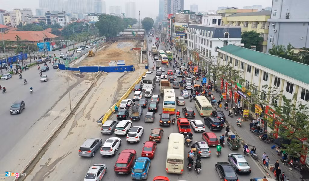 Ben xe dong nghit khach, cua ngo thu do Ha Noi te liet ngay giap Tet-Hinh-3