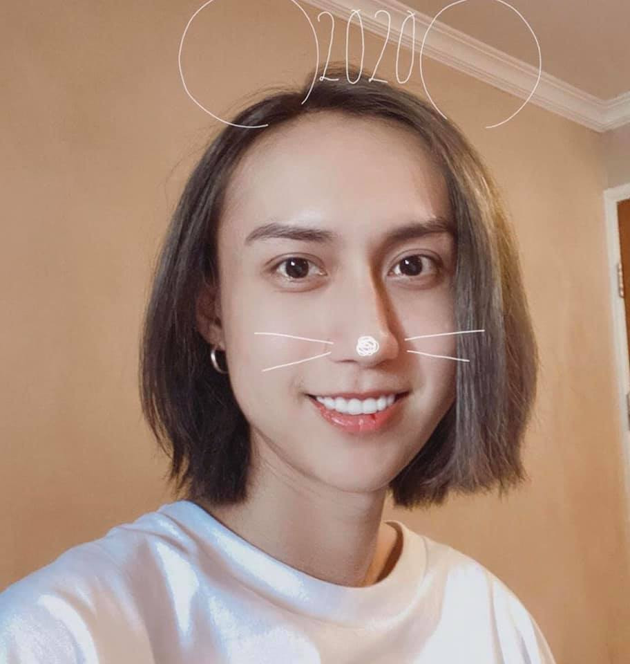 Lynk Lee gây sốc với khoảnh khắc chụp góc nghiêng nữ tính với tóc đuôi gà Lynk Lee gay soc voi khoanh khac chup goc nghieng nu tinh voi toc duoi ga