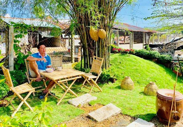 Em trai Quyen Linh kin tieng nhung cung so huu co ngoi rong 1600m2-Hinh-2