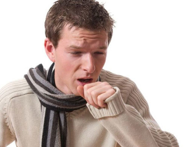 Ngược lại, nếu ho khan dai dẳng, gây khó chịu dùng thuốc không hết thì cần đề phòng căn bệnh ung thư phổi. Rất nhiều người – đặc biệt là người hút thuốc lá lâu năm thường phát hiện ung thư phổi từ biểu hiện ho.