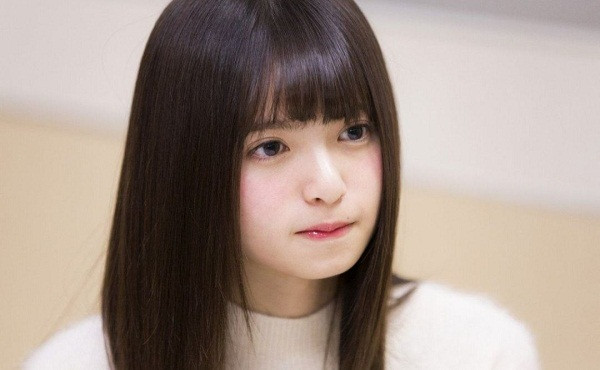 Nối tiếp thành công, Hashimoto lấn sân sang lĩnh vực phim ảnh và khẳng định được tài năng diễn xuất của mình. Để phù hợp với nhân vật nguyên tác, “mỹ nhân ngàn năm có một” không ngại tự hủy hình tượng trong sáng để thể hiện tròn vai. Cũng chính từ đây, nhan sắc của Hashimoto Kanna thực sự có cú trượt dài.