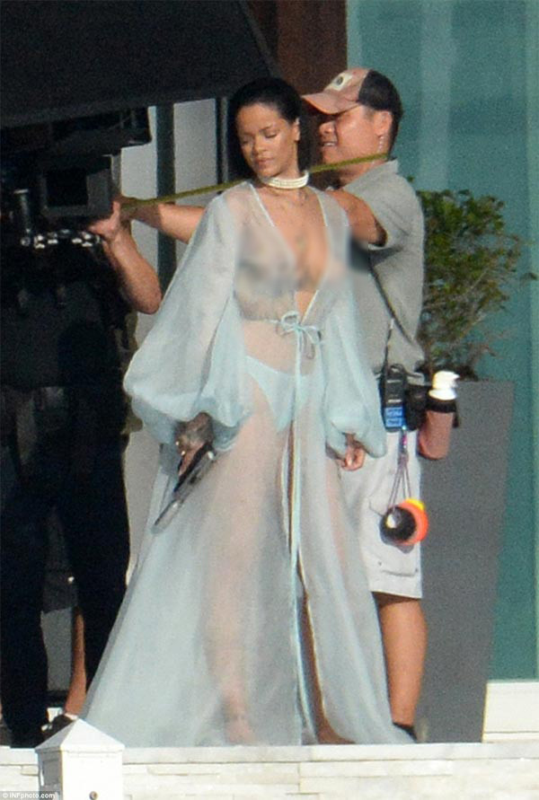 Thêm một thiết kế mỏng tang như màn chống muỗi.