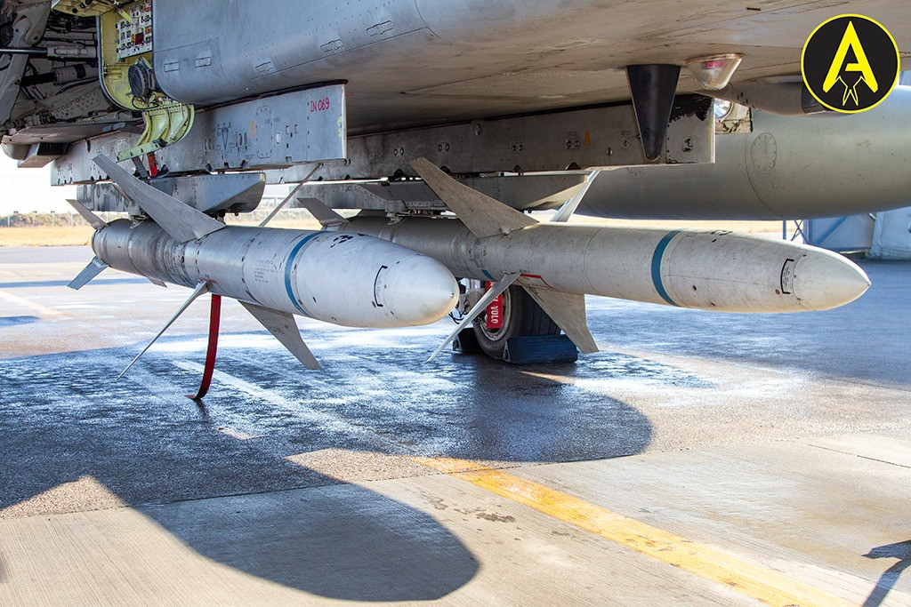 Konashenkov thêm rằng lực lượng Nga đã đánh chặn 12 máy bay không người lái (UAV) và 21 quả rocket các loại của Ukraine, chủ yếu là đạn pháo phản lực HIMARS. Tuy nhiên, ông không nói rõ phòng không Nga sử dụng loại vũ khí gì để bắn hạ MiG-29 Ukraine.