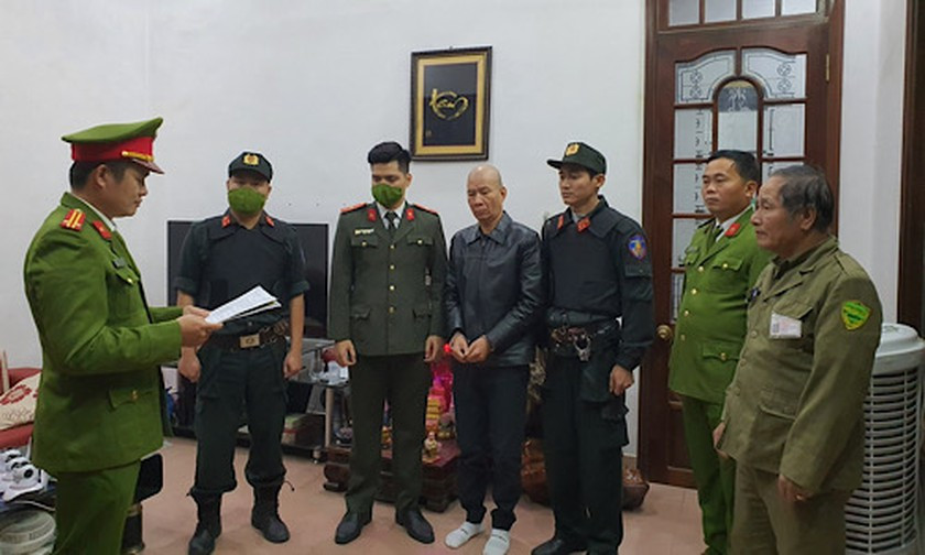 Bat 4 doi tuong trong duong day danh bac hon 1.500 ty tai Hue