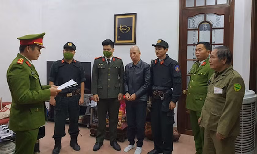 Bat 4 doi tuong trong duong day danh bac hon 1.500 ty tai Hue