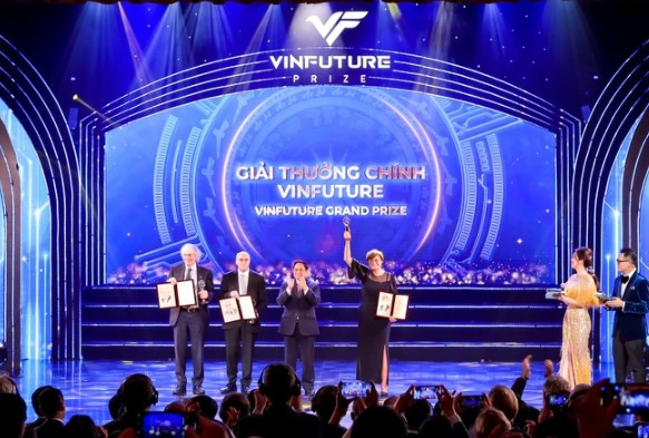 Trao giai Khoa hoc VinFuture 2022, tong tri gia hon 100 ty dong