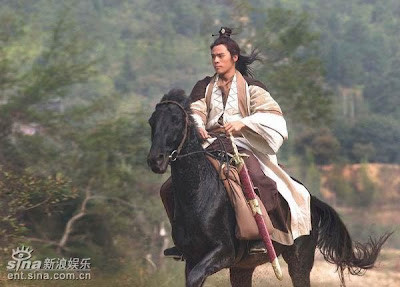 Đầu tiên là việc thị vệ họ Xà yêu cầu con cháu đời sau không ra làm quan. Thứ hai là con cháu phải trông giữ mộ phần, hương khói cho Viên Sùng Hoán. Lời thề thứ 3 mà người thị vệ yêu cầu con cháu phải tuân thủ là phải bỏ nhà đi tha hương, không bao giờ được quay trở về nữa.