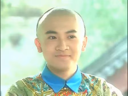 Tây Lâm Giác La thị có xuất thân trâm anh thế phiệt khi sinh ra trong gia đình thuộc Tương Lam Kỳ (một kỳ trong chế độ Bát Kỳ của Thanh triều). Đến tháng 10, hôn lễ của Vĩnh Kỳ và Tây Lâm Giác La thị được cử hành long trọng.