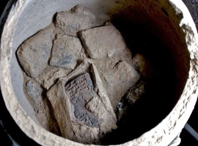 Trong lần thứ hai thành phố cổ lộ thiên, các chuyên gia đã tìm thấy một pháo đài lớn với những bức tường và ngọn tháp, một khu phức hợp sản xuất cùng một nhà kho nhiều tầng, hơn 100 viên đất sét chưa nung. Họ hy vọng việc nghiên cứu những viên đất sét này sẽ cung cấp một vài manh mối về cuộc sống của những người dân thời Mittani, hay những gì xảy ra vào thời điểm thành phố này suy tàn.