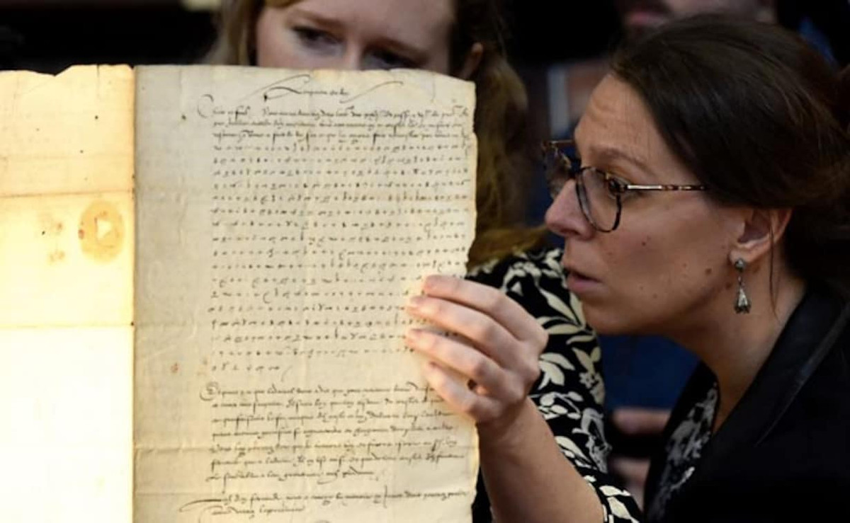 Lá thư trên bị lãng quên suốt nhiều thế kỷ khi nằm trong bộ sưu tập của thư viện Stanislas ở Nancy. Nhà mật mã học Cécile Pierrot ở phòng thí nghiệm Loria lần đầu tiên biết về sự tồn tại của bức thư của hoàng đế Charles V trong một bữa tối năm 2019.