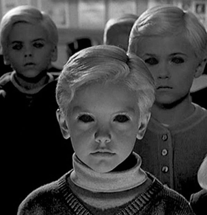 Một số nhà điều tra đã vào cuộc tìm hiểu nhưng không tìm thấy bất cứ manh mối nào về những đứa trẻ có đôi mắt "tử thần" đó. Không ai rõ chúng đến từ đâu và vì sao đôi mắt của chúng khác người bình thường như vậy.