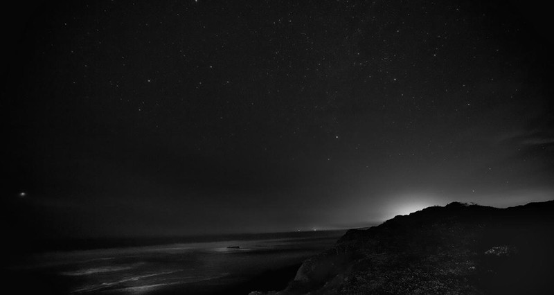 Trong ngày 7/12/2022, khoảnh khắc 3 châu lục cùng chìm vào đêm đen chính là thời điểm màn đêm vừa buông xuống ở châu Âu, nhưng những tia nắng đầu tiên của ngày mới lại chưa kịp ló tới vùng Viễn Đông châu Á. Khoảnh khắc hiếm hoi này hiếm khi xảy ra trên Trái đất.