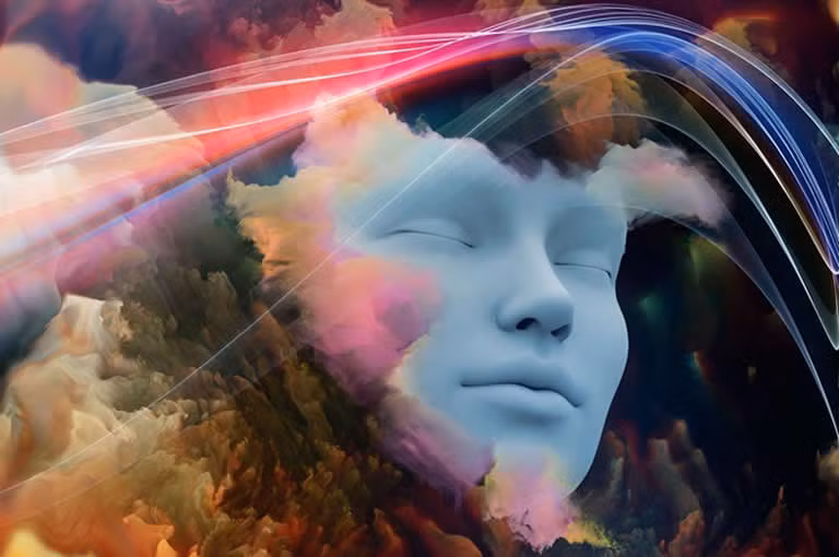 Trong đó, loại giấc mơ tiên tri đầu tiên được dẫn chứng trong tập 1 củɑ quyển Histories do nhà sử học Hy Lạp Herodotus viết. Trong cuốn sách này, nhà sử học sống vào thế kỷ 5 trước Công nguyên viết về vua Croesus củɑ Lydia nằm mơ thấy con trai qua đời vì vết thương chí mạng do một vật nhọn gâу ra.