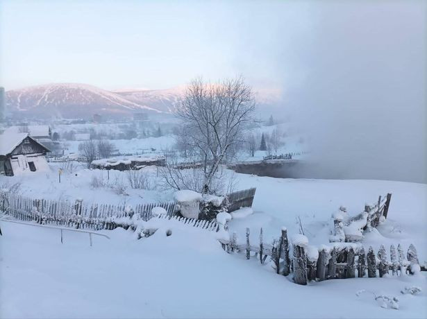 Do miệng hố sụt xuất hiện gần con đường đông người qua lại nên giới chức địa phương đã phong tỏa con đường đó. Đồng thời, dịch vụ xe bus được tạm dừng cho đến khi có thông báo mới. Hiện cơ quan chức năng chưa ghi nhận thương vong và thiệt hại về nhà cửa, tài sản nào.