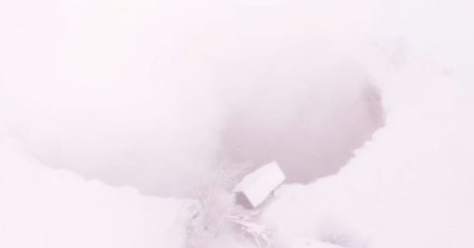 Theo nhà nghiên cứu Chuvilin, ở xa hơn về phương Bắc, các miệng hố hình thành trong tình huống khó dự đoán hơn.