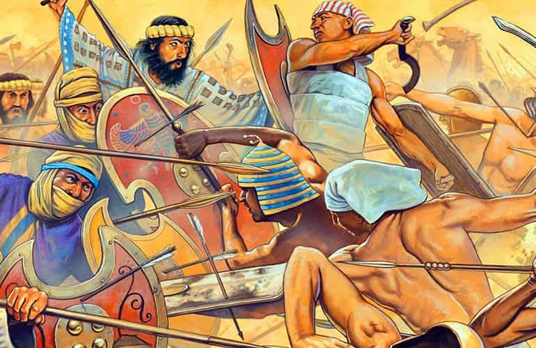 Khi nhìn thấy "đội quân mèo" và các "vũ khí sống" khác của Ba Tư, binh sĩ Ai Cập run sợ, không dám chiến đấu vì nếu giết mèo và các loài động vật linh thiêng sẽ đồng nghĩa với việc đi ngược lại niềm tin tôn giáo và sẽ bị xử tử. Do đó, binh sĩ Ai Cập vừa đánh vừa tháo chạy. Nhân cơ hội đó, quân Ba Tư xông lên tấn công, tiêu diệt kẻ địch và nhanh chóng giành chiến thắng ở Pelusium.