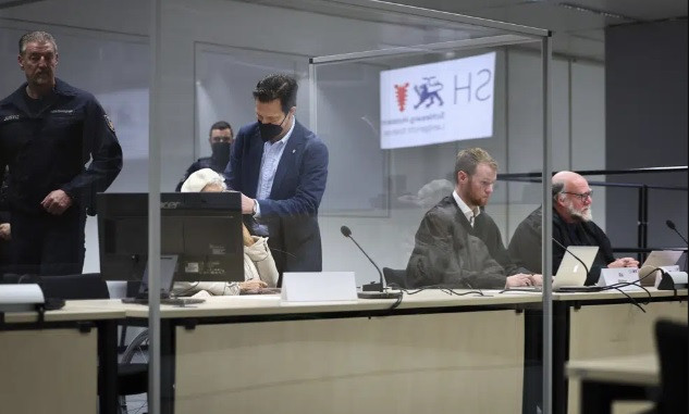 Tuy nhiên, Chủ tọa phiên tòa Dominik Gross cho rằng, "không có gì xảy ra tại Stutthof mà Irmgard không biết". Thêm nữa, bà cũng hiểu rõ "tình cảnh vô cùng tồi tệ của các tù nhân".