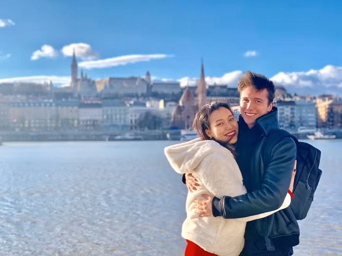 MC Hoang Oanh phat tuong khi mang thai voi chong Tay