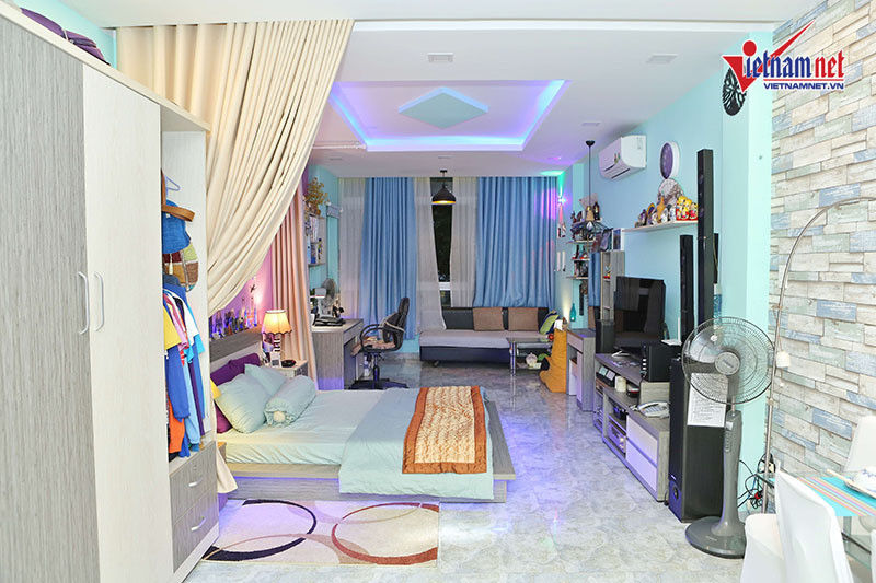 Không gian sống tuy nhỏ gọn nhưng đầy đủ mọi tiện nghi của nam ca sĩ.