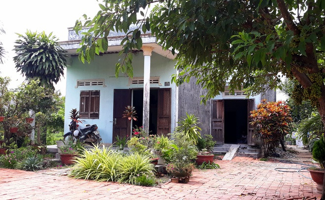 Binh Thuan: Hai cha con ham hiep co gai 20 tuoi-Hinh-2