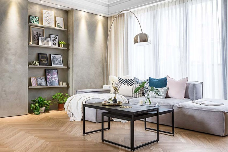 Dòng chảy ánh sáng tiếp nối một cách mạch lạc và có thể len vào mọi ngõ ngách trong nhà nhờ sử dụng nội thất thấp.