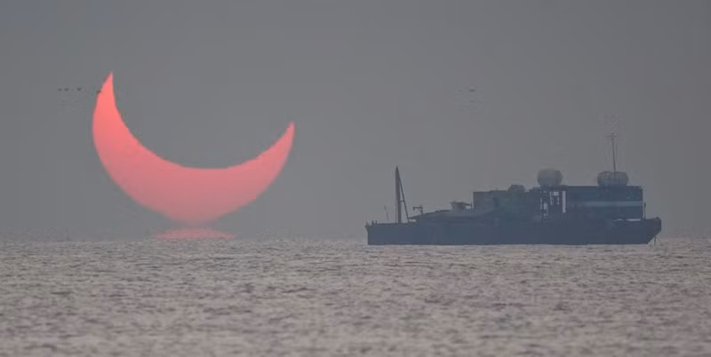 Chup canh binh minh, choang vang 