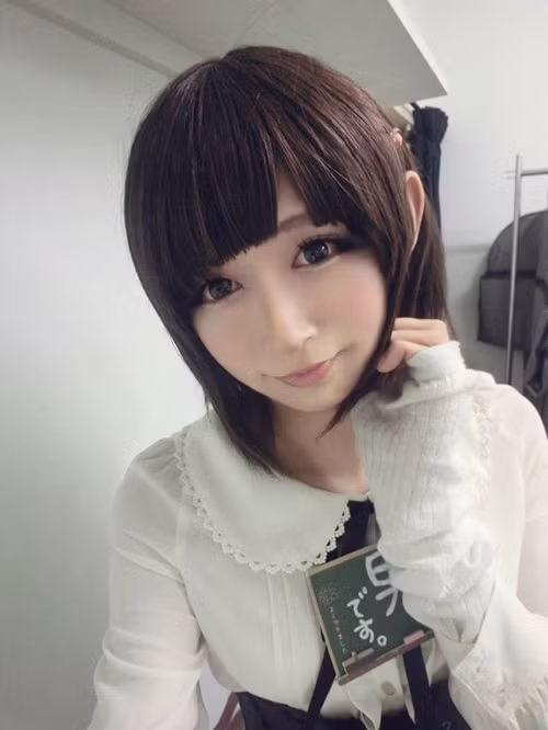 Choang vang nguoi dan ong 43 tuoi co nhan sac het nhu thieu nu doi muoi-Hinh-5