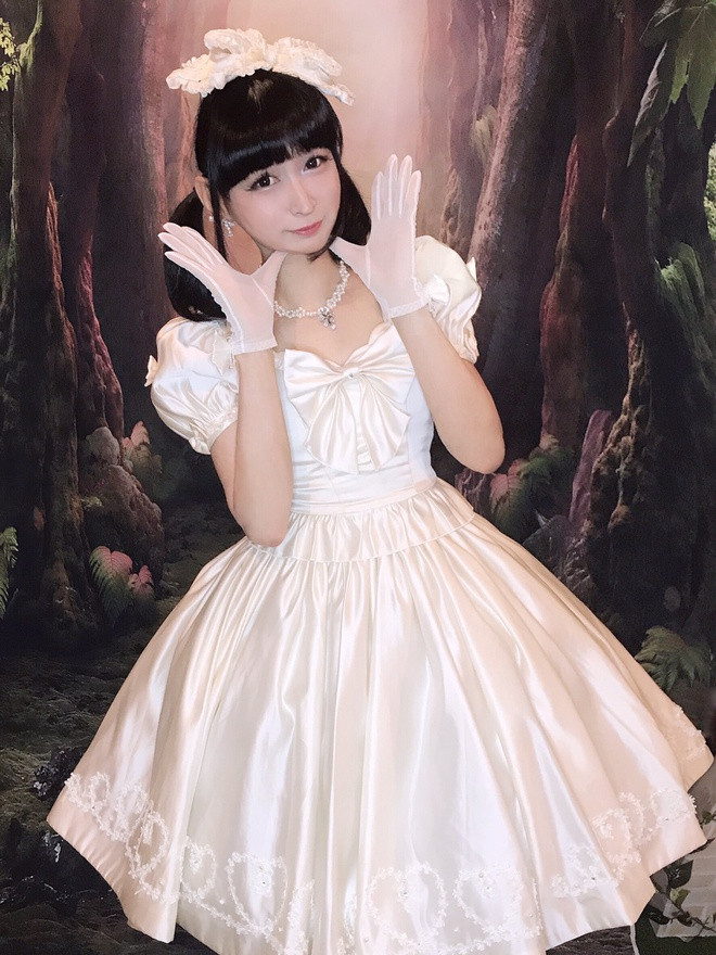 Choang vang nguoi dan ong 43 tuoi co nhan sac het nhu thieu nu doi muoi-Hinh-4