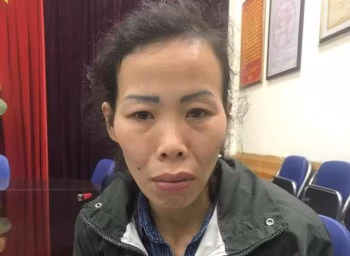 Bat qua tang “nu quai” trom cap tai diem trung chuyen xe buyt Cau Giay