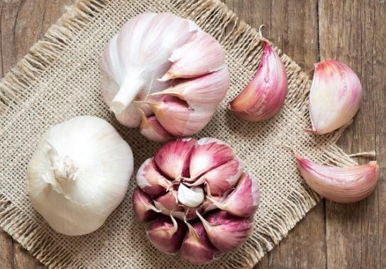 Tranh nhung dai ky khi an toi keo mang hoa vao than