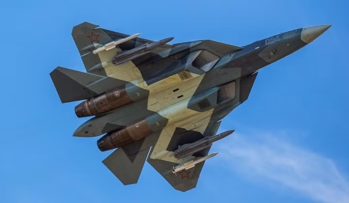 Hiện nay Nga đã vượt xa phương Tây trong lĩnh vực chế tạo các thiết bị gây nhiễu mới và sáng tạo hơn như Khibiny (L-175V), L-265M10 Khibiny-M, hệ thống tác chiến điện tử Himalayas của Su-57, pod gây nhiễu chủ động MSP-418KE của MiG-35... Nguồn ảnh: Sina.