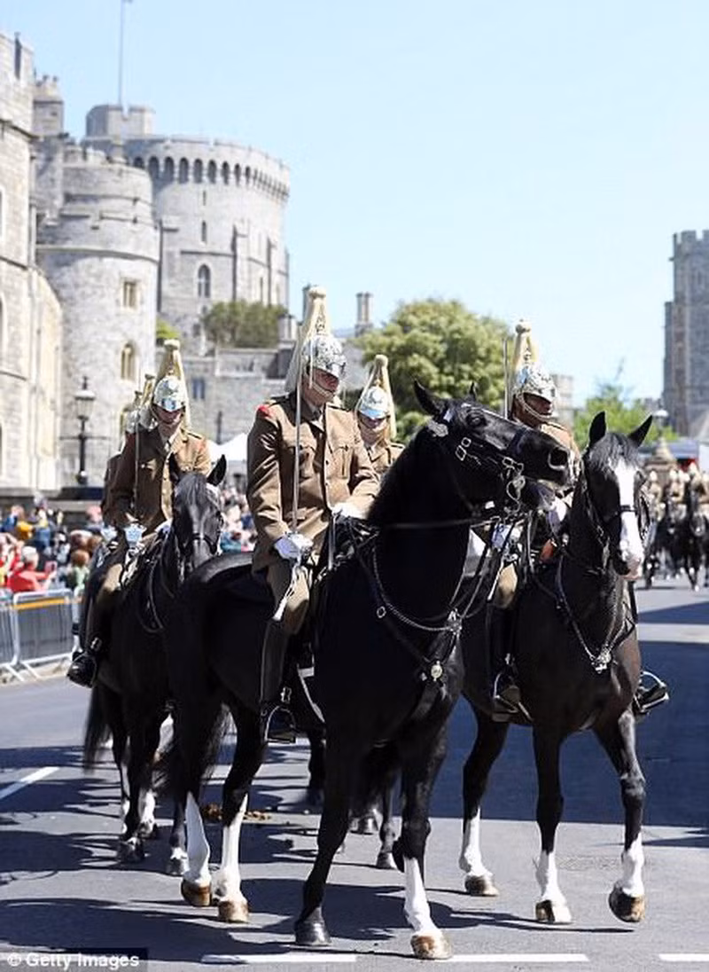 Kỵ binh là hình ảnh quen thuộc, không thể thiếu trong mỗi sự kiện công chúng tại Anh. Ngựa cũng được coi là phương tiện truyền thống của người dân xứ sở sương mù.